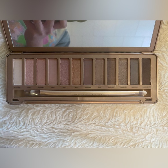 Urban Decay Naked 3 Eyeshadow palette - Picture 2 of 4